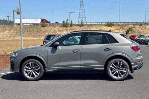 2025 Audi Q3 45 S line Premium