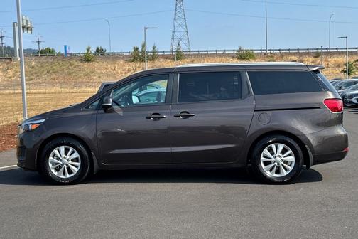 2017 Kia Sedona LX