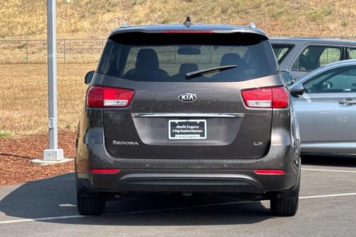 2017 Kia Sedona LX