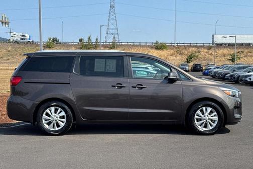 2017 Kia Sedona LX