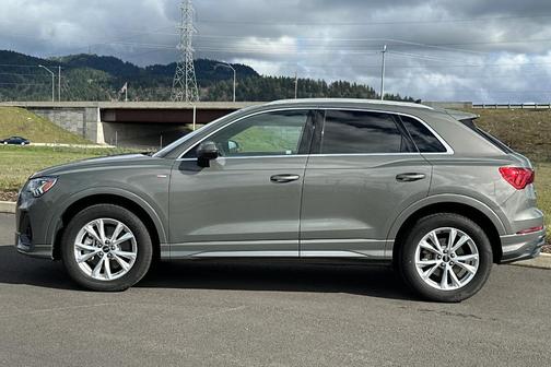 2025 Audi Q3 45 S line Premium