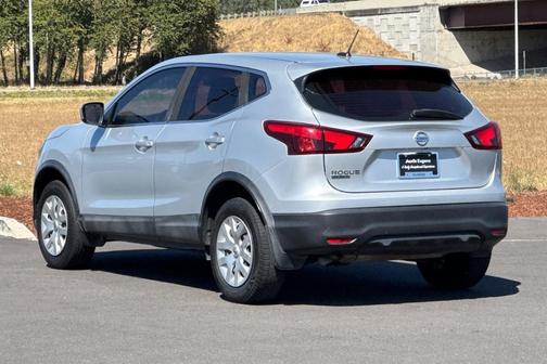 2018 Nissan Rogue Sport S