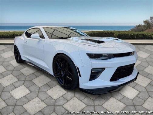 Summit White 2018 Chevrolet Camaro 1SS