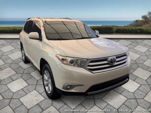 Blizzard Pearl 2012 Toyota Highlander SE