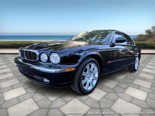 2004 Jaguar XJ Base