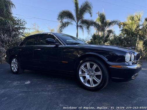 2004 Jaguar XJ Base