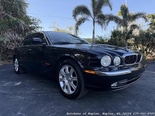 2004 Jaguar XJ Base