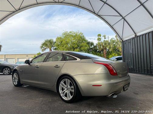 2011 Jaguar XJ Base