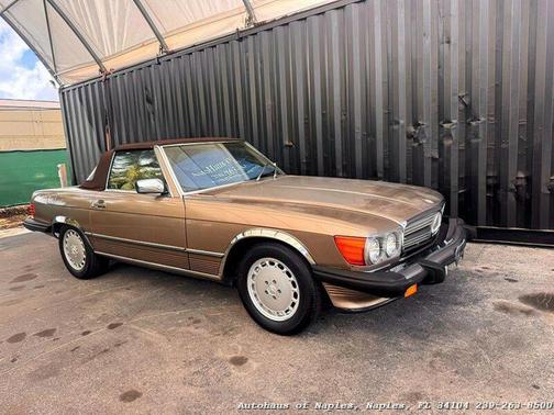 Silver 1986 Mercedes-Benz SL-Class 560-Class 560 SL