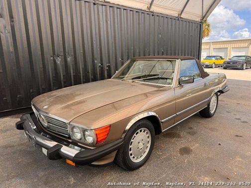 Silver 1986 Mercedes-Benz SL-Class 560-Class 560 SL