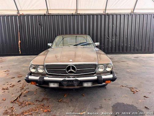 Silver 1986 Mercedes-Benz SL-Class 560-Class 560 SL
