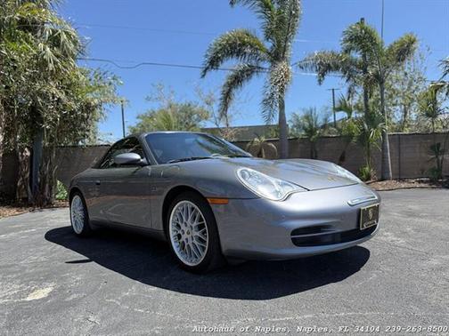 2003 Porsche 911 Carrera 4