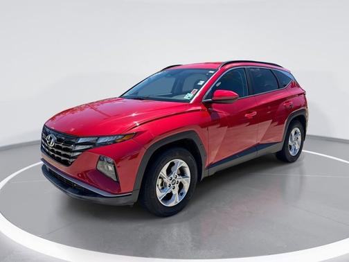 Red 2022 Hyundai TUCSON SEL