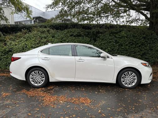 2016 Lexus ES 350 Base
