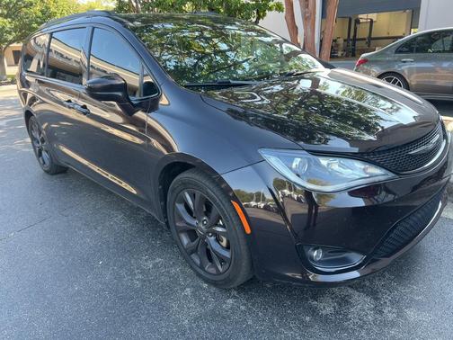 2018 Chrysler Pacifica Touring Plus