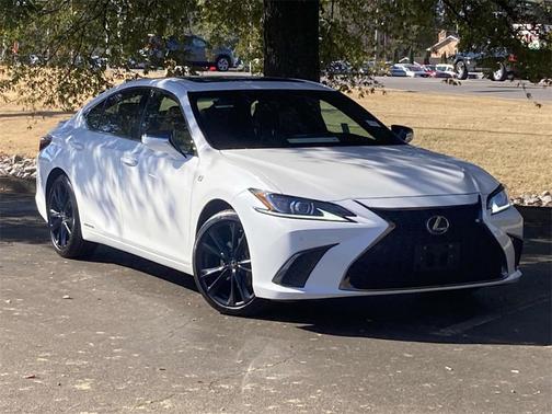 2022 Lexus ES 300h F SPORT