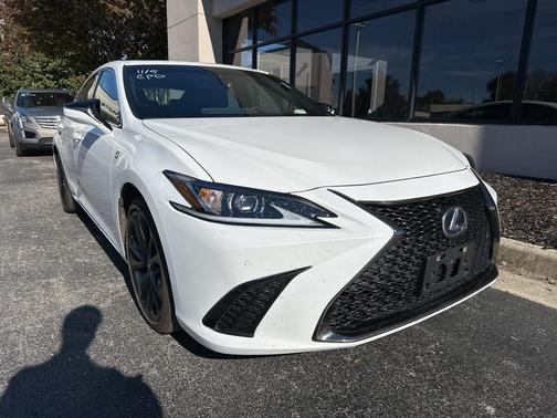 2022 Lexus ES 300h F SPORT