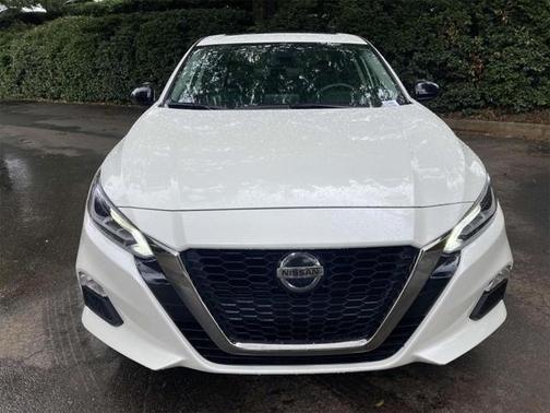 2020 Nissan Altima SR FWD