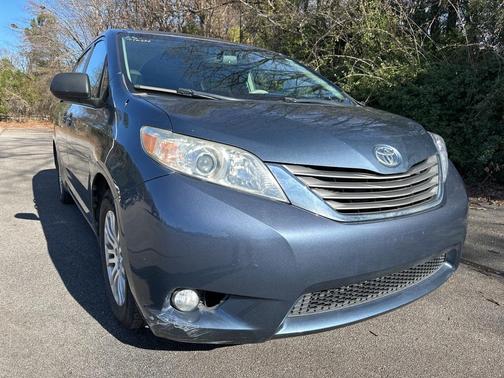2014 Toyota Sienna XLE