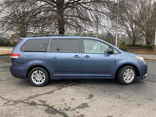 2014 Toyota Sienna XLE