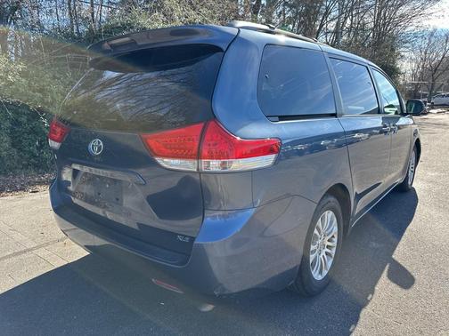 2014 Toyota Sienna XLE