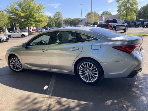 2019 Toyota Avalon Hybrid Limited