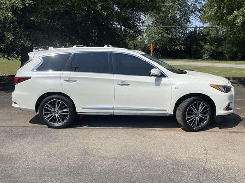 Majestic 2019 INFINITI QX60 Luxe