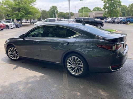 Cloudburst Gray 2022 Lexus ES 300h Ultra Luxury