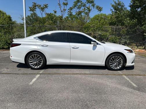 White Pearl 2023 Lexus ES 350 Ultra Luxury