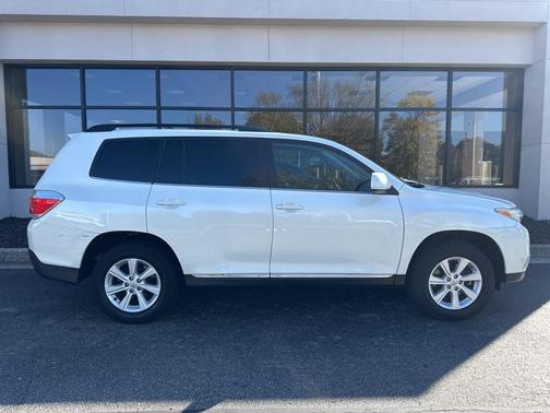 2012 Toyota Highlander SE