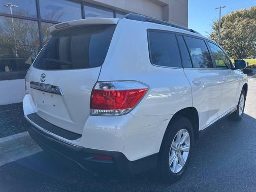 2012 Toyota Highlander SE