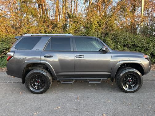2018 Toyota 4Runner SR5