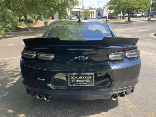 2022 Chevrolet Camaro RWD Coupe LT1