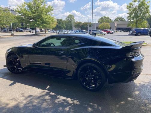 2022 Chevrolet Camaro RWD Coupe LT1