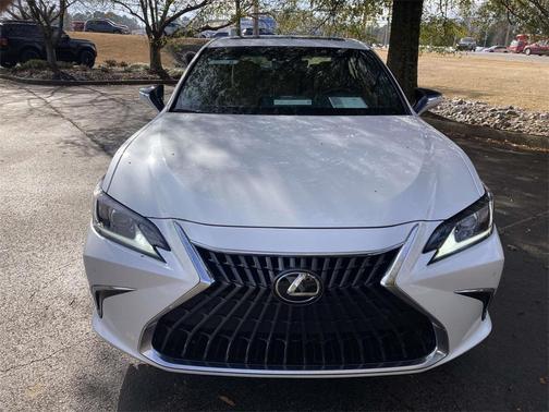 2025 Lexus ES 300h Base