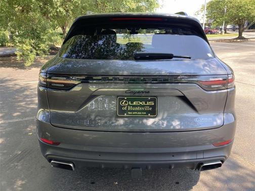2023 Porsche Cayenne Base