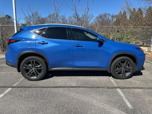 2023 Lexus NX 450h+ Luxury