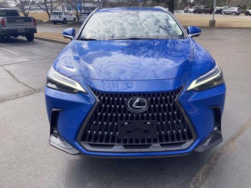2023 Lexus NX 450h+ Luxury