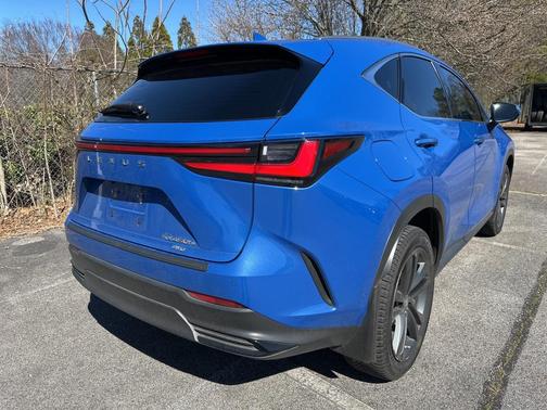 2023 Lexus NX 450h+ Luxury