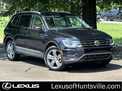 Deep Black 2021 Volkswagen Tiguan 2.0T SE
