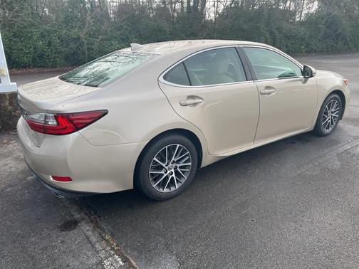2017 Lexus ES 350 Base