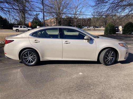 2017 Lexus ES 350 Base