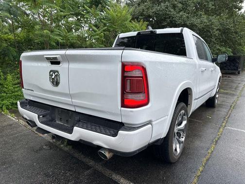 Ivory White Tri-Coat Pearlcoat 2022 RAM 1500 Limited