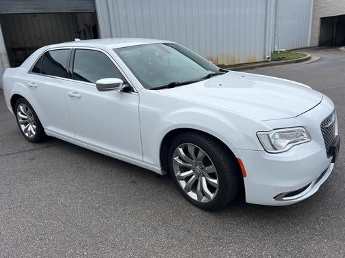 2018 Chrysler 300 Touring