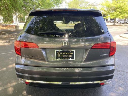 Lunar Silver Metallic 2018 Honda Pilot Touring