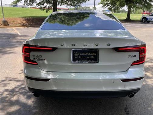 2019 Volvo S60 T6 Momentum