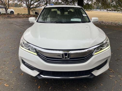 2017 Honda Accord EX-L w/Navigation & Honda Sensing