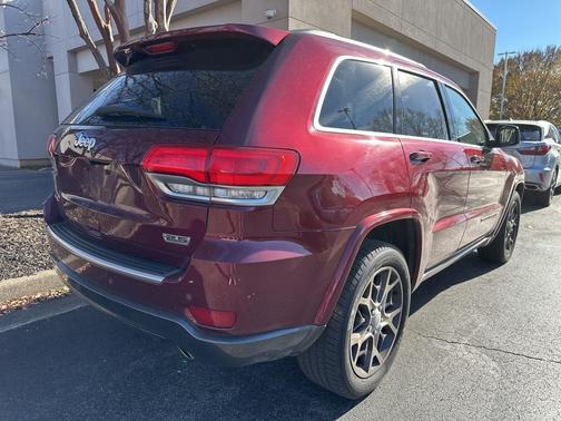 2018 Jeep Grand Cherokee Sterling Edition