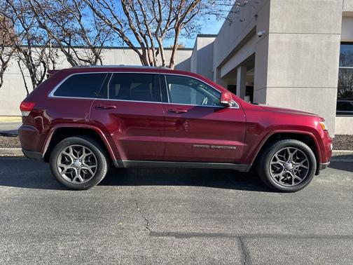 2018 Jeep Grand Cherokee Sterling Edition