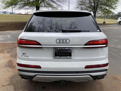 2025 Audi Q7 45 Premium Plus